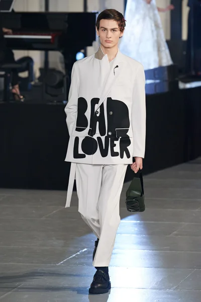 Look 40
